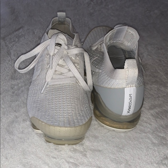 Gently Loved Women's Vapormax White Sneakers by Nike - Picture 2 of 10